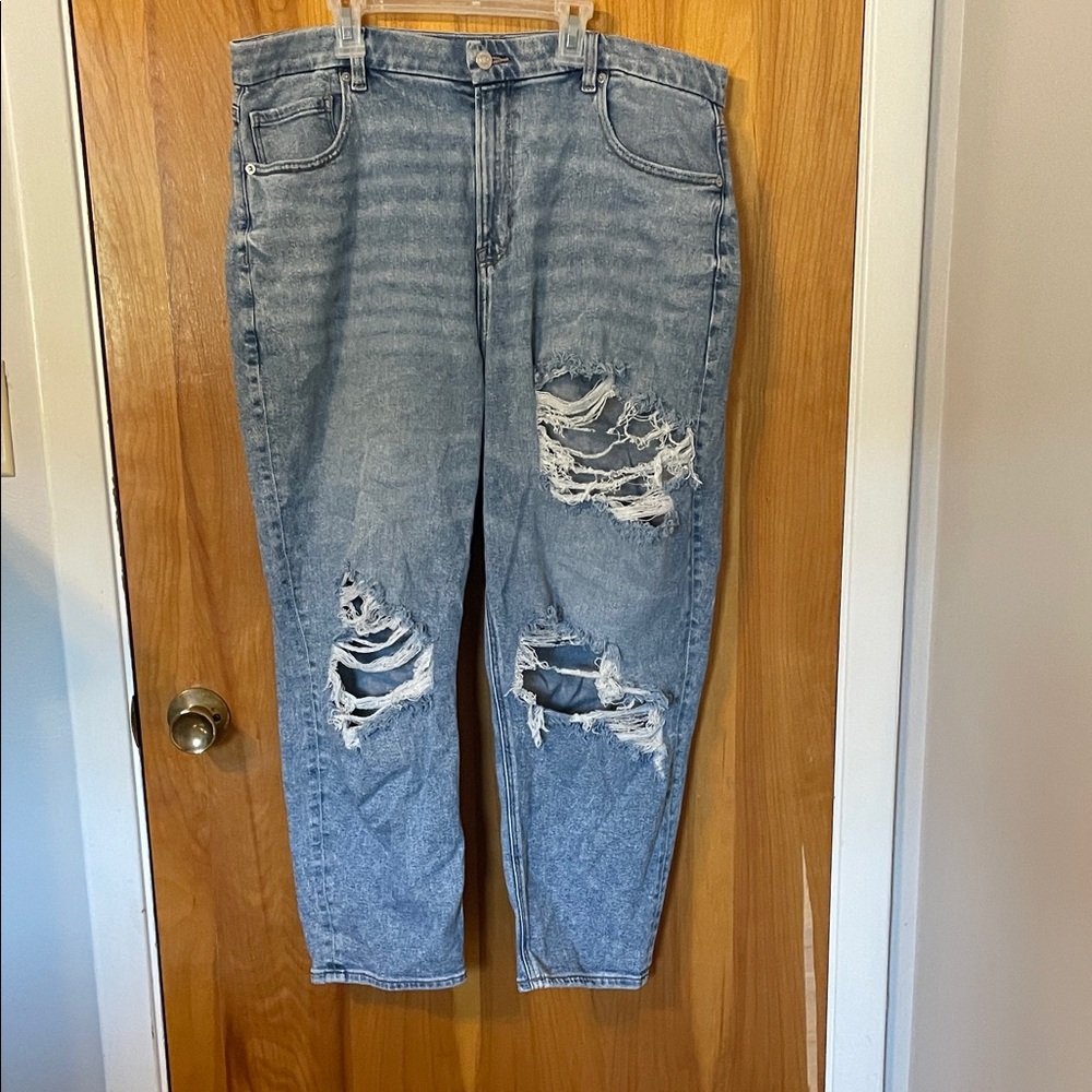 American Eagle Outfitters Distressed Curvy Mom Jean